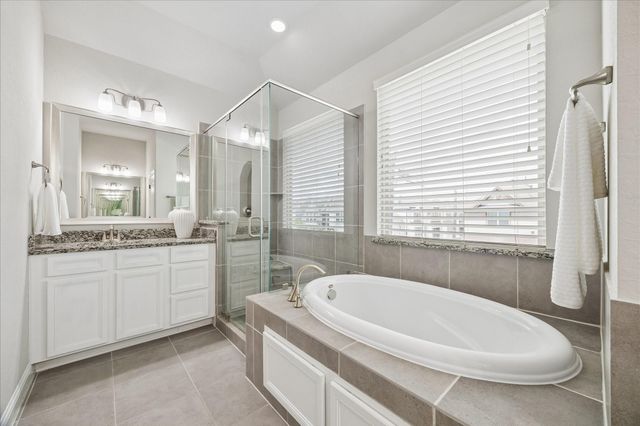1704 Oak Leaf Pass Drive, Houston, TX 77055
