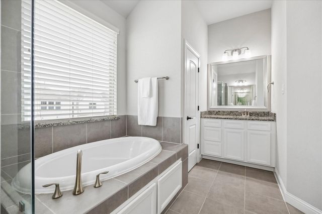 1704 Oak Leaf Pass Drive, Houston, TX 77055