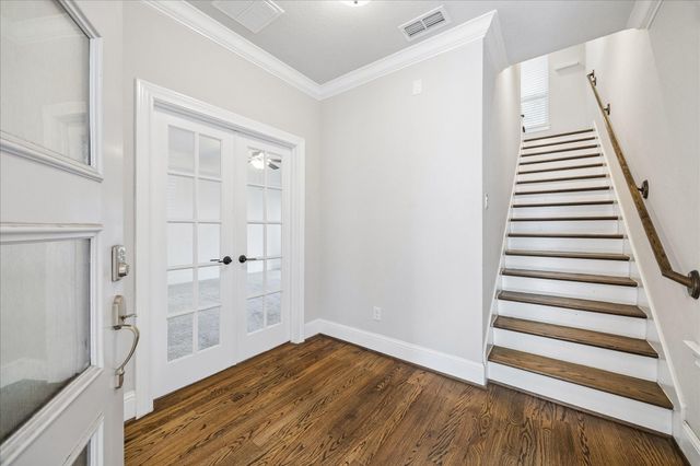 1704 Oak Leaf Pass Drive, Houston, TX 77055