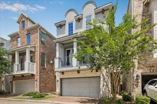 1704 Oak Leaf Pass Drive, Houston, TX 77055