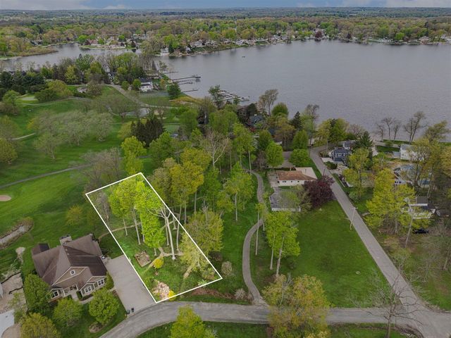 4862 Knoll Court, Watervliet, MI 49098
