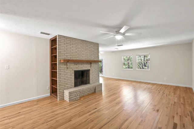 21 Horseshoe Drive, Highland Village, TX 75077