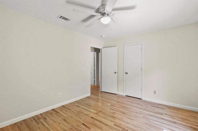 21 Horseshoe Drive, Highland Village, TX 75077