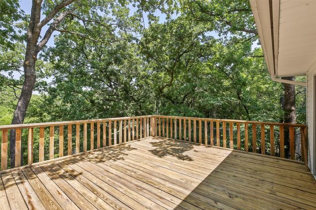 21 Horseshoe Drive, Highland Village, TX 75077