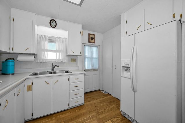 29 CONCORD LANE 11, Palm Harbor, FL 34684