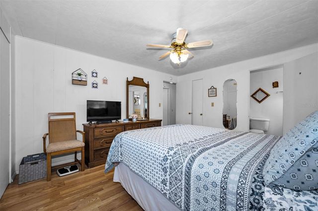 29 CONCORD LANE 11, Palm Harbor, FL 34684