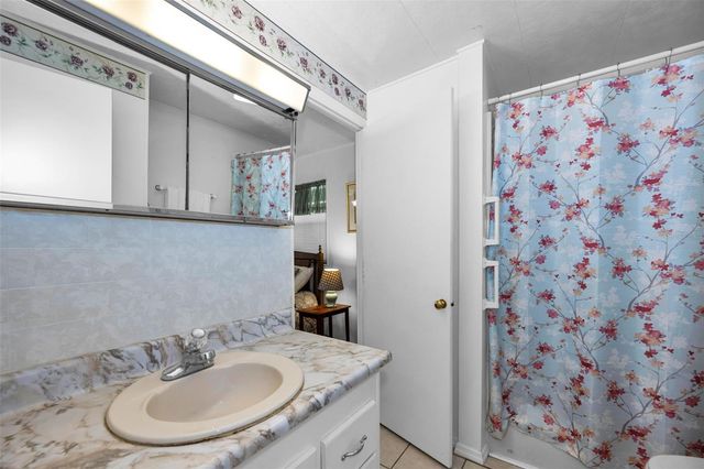 29 CONCORD LANE 11, Palm Harbor, FL 34684