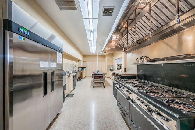 29 CONCORD LANE 11, Palm Harbor, FL 34684