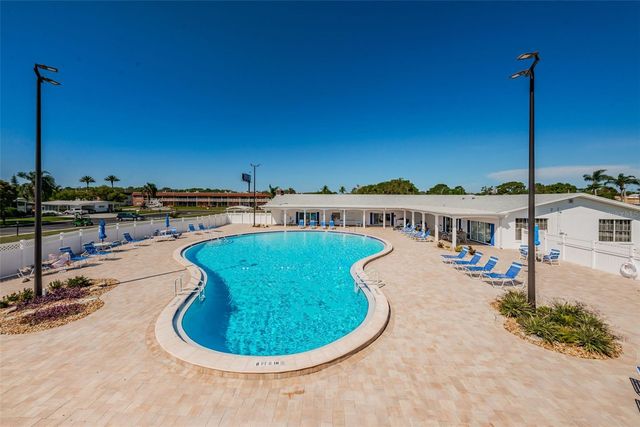 29 CONCORD LANE 11, Palm Harbor, FL 34684