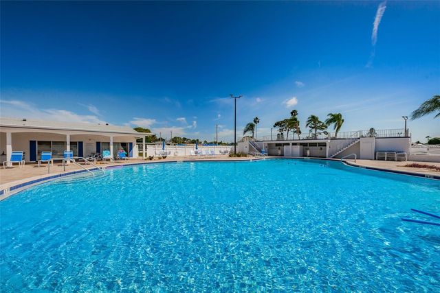 29 CONCORD LANE 11, Palm Harbor, FL 34684