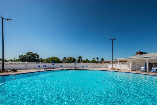 29 CONCORD LANE 11, Palm Harbor, FL 34684