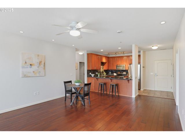 20508 Sw ROY ROGERS Rd 324, Sherwood, OR 97140