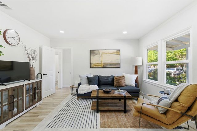 3700 24th Ave, Sacramento, CA 95820