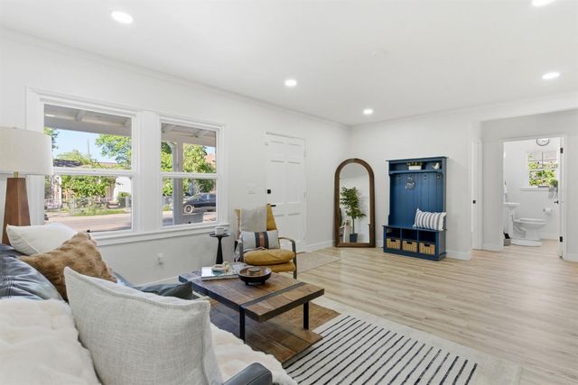 3700 24th Ave, Sacramento, CA 95820