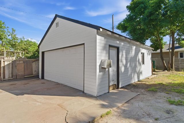 3700 24th Ave, Sacramento, CA 95820