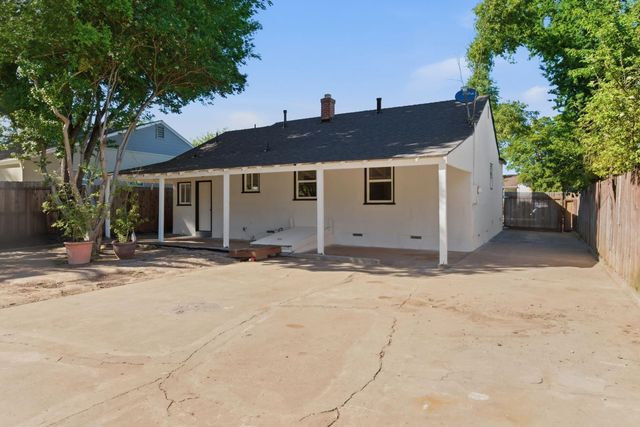 3700 24th Ave, Sacramento, CA 95820