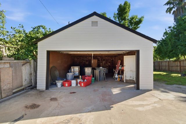 3700 24th Ave, Sacramento, CA 95820