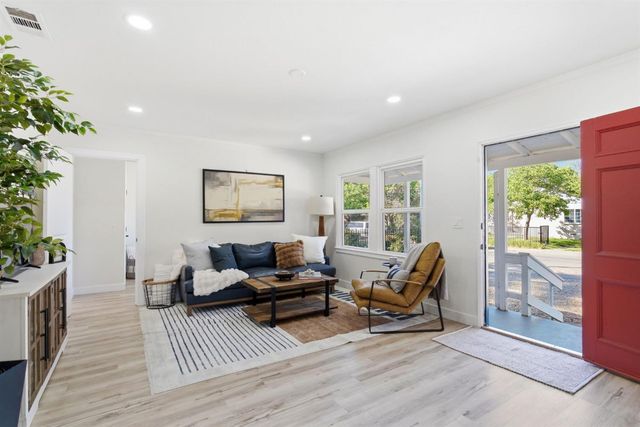 3700 24th Ave, Sacramento, CA 95820