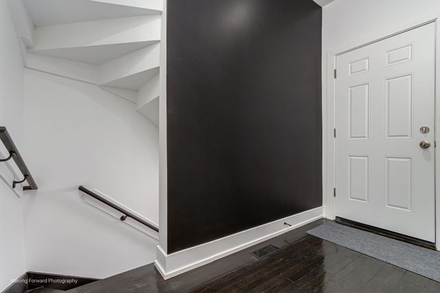 4941 W Iowa Street, Chicago, IL 60651