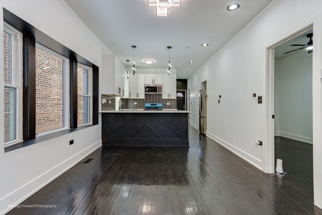 4941 W Iowa Street, Chicago, IL 60651