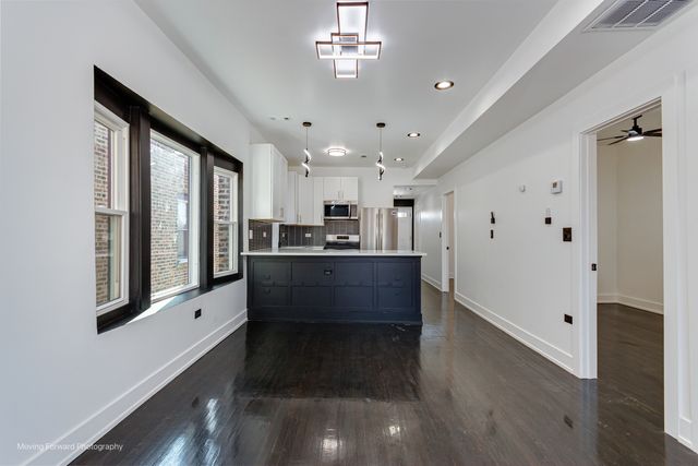 4941 W Iowa Street, Chicago, IL 60651