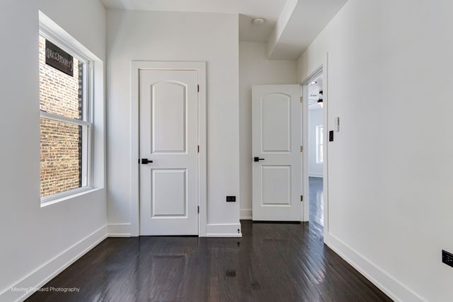 4941 W Iowa Street, Chicago, IL 60651