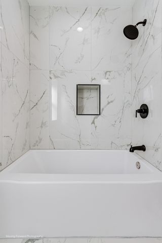 4941 W Iowa Street, Chicago, IL 60651