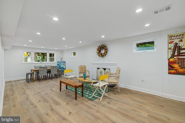 8802 2ND AVE, Silver Spring, MD 20910