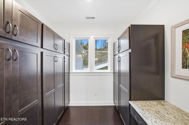 243 E Shore Drive, Rockwood, TN 37854