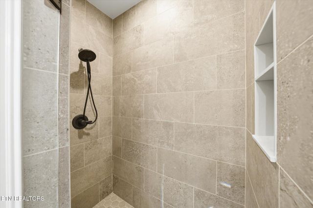 243 E Shore Drive, Rockwood, TN 37854