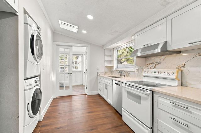 524 3RD STREET N A, St Petersburg, FL 33701