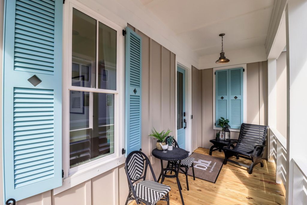 Image 3 of property listing at 1548 John Fenwick Lane, Johns Island, SC 29455