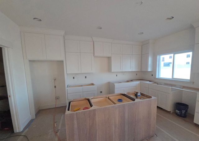 8622 N Molly St, Spokane, WA 99208