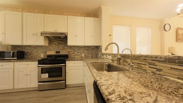 4111 Creek Ridge Lane, Missouri City, TX 77459