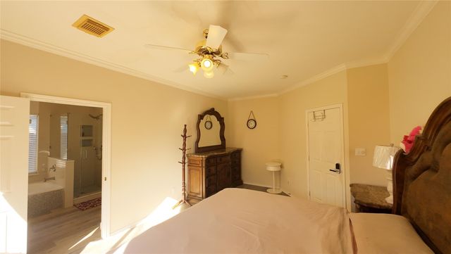 4111 Creek Ridge Lane, Missouri City, TX 77459