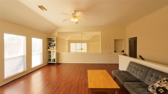 4111 Creek Ridge Lane, Missouri City, TX 77459