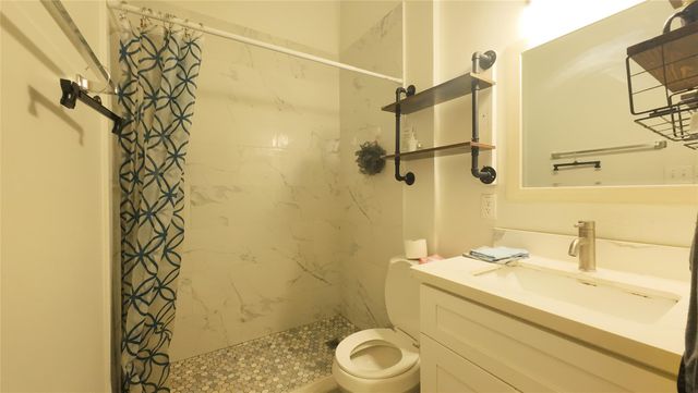 4111 Creek Ridge Lane, Missouri City, TX 77459