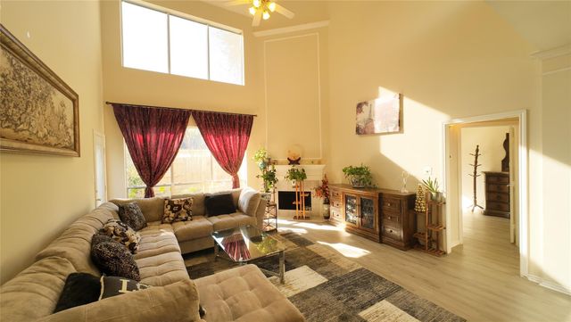 4111 Creek Ridge Lane, Missouri City, TX 77459