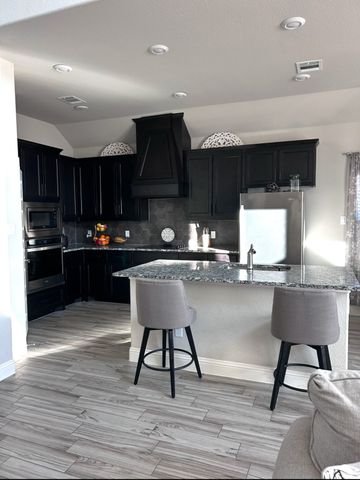 612 Candace Drive, Desoto, TX 75115