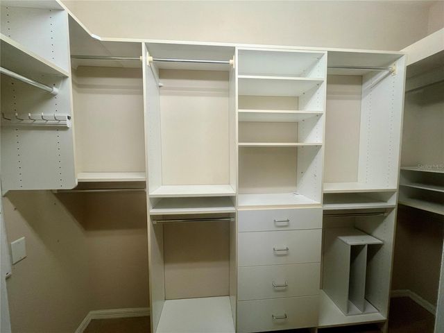 6040 SANDHILL RIDGE DRIVE, Lithia, FL 33547