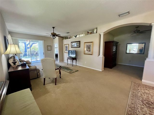 6040 SANDHILL RIDGE DRIVE, Lithia, FL 33547