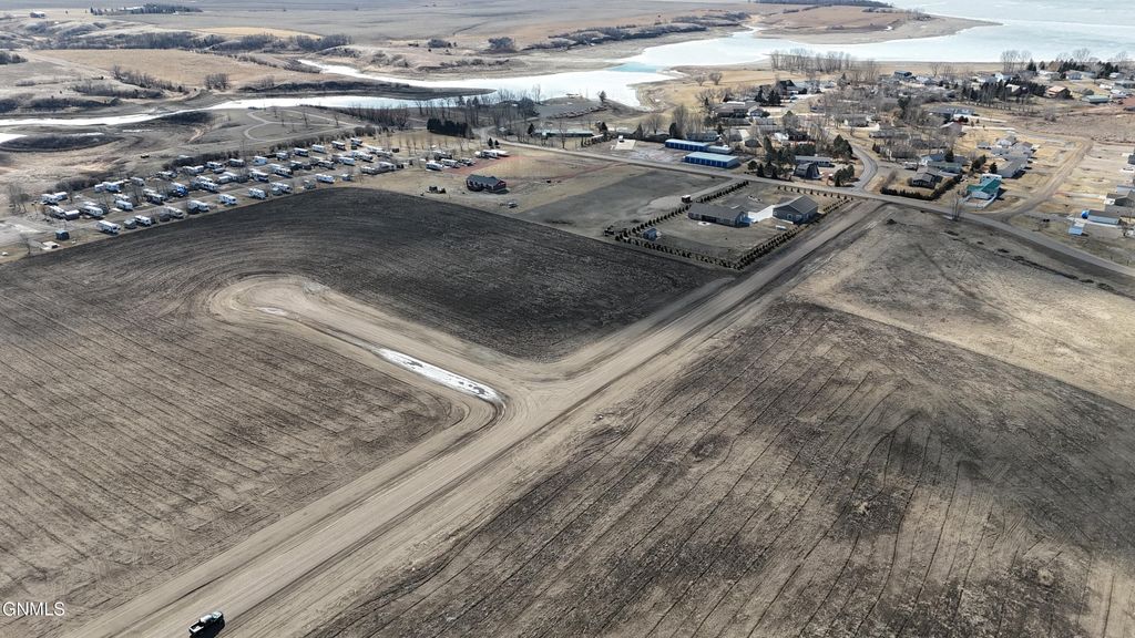 L3, Blk 4 Dakota Waters, Beulah, ND 58523 photo 8
