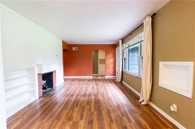5414 NE Carmel Road, Kansas City, MO 64119