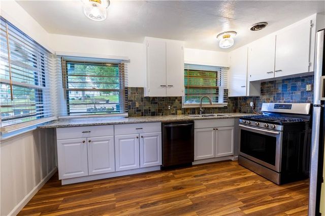 5414 NE Carmel Road, Kansas City, MO 64119