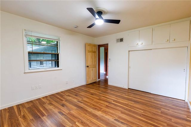 5414 NE Carmel Road, Kansas City, MO 64119