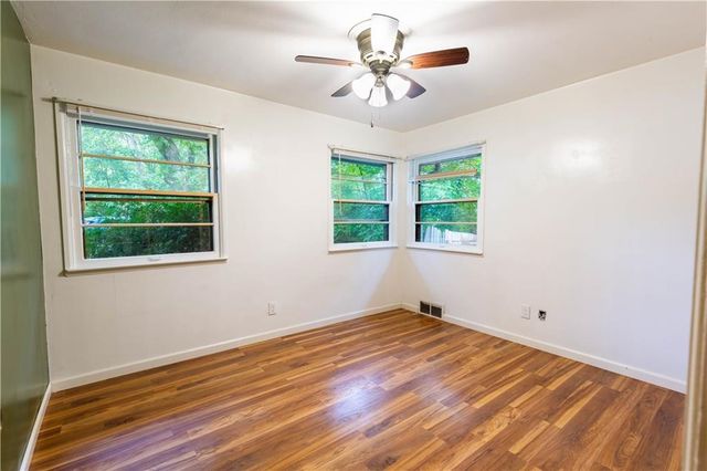 5414 NE Carmel Road, Kansas City, MO 64119