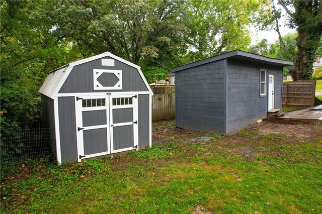 5414 NE Carmel Road, Kansas City, MO 64119