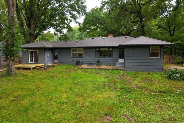 5414 NE Carmel Road, Kansas City, MO 64119