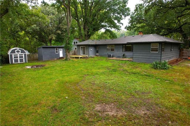 5414 NE Carmel Road, Kansas City, MO 64119
