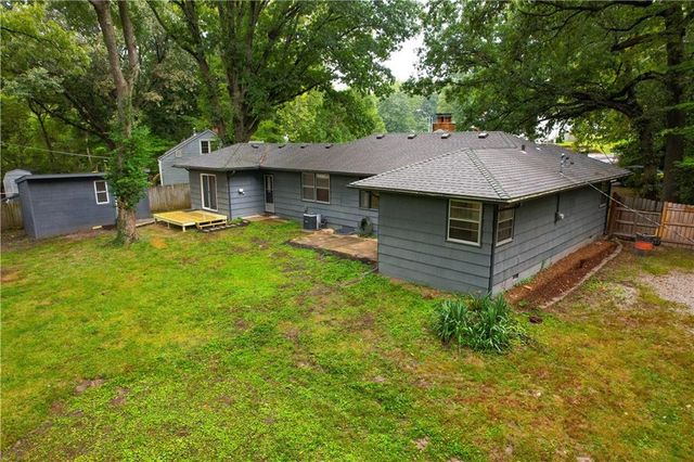 5414 NE Carmel Road, Kansas City, MO 64119